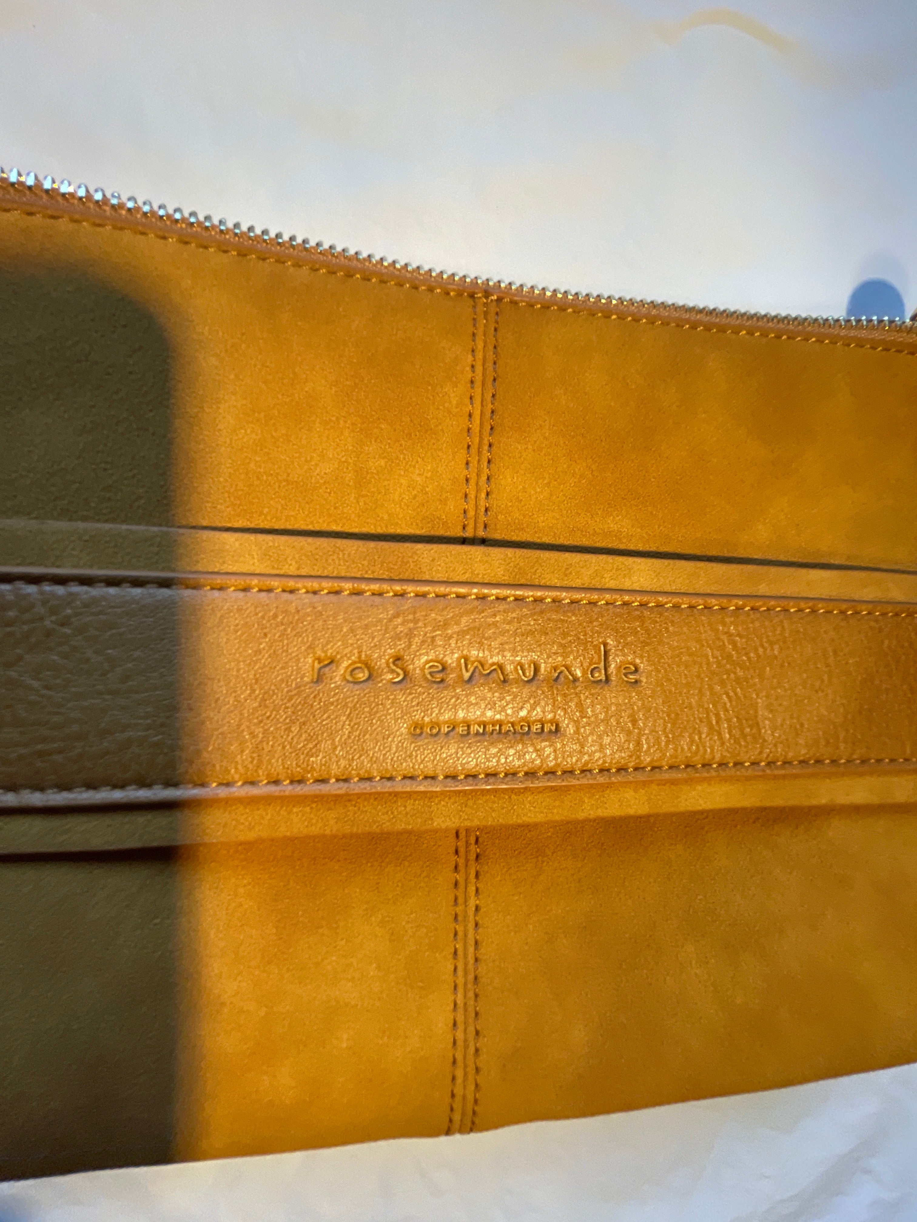 Rosemunde clutch